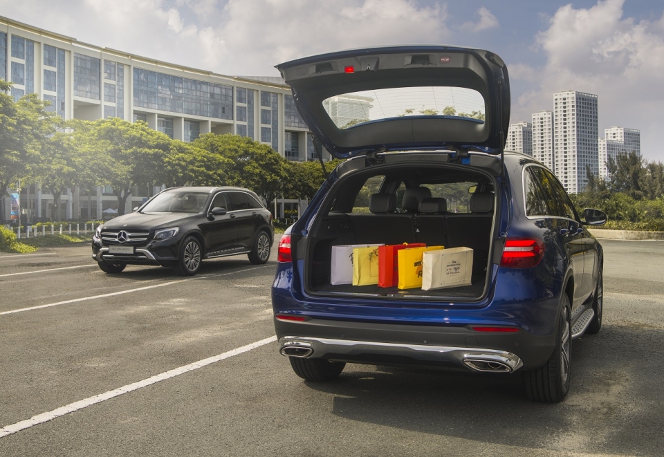 mercedes benz glc 200 da san sang den tay khach hang