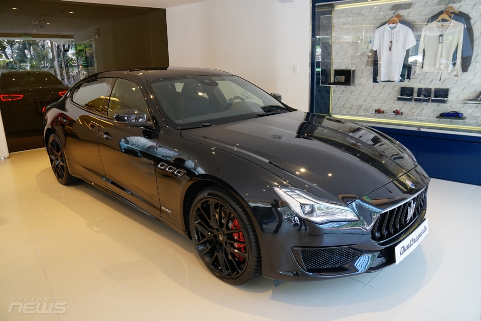 maserati quattroporte gransport gts nerissimo sieu hiem co mat tai viet nam