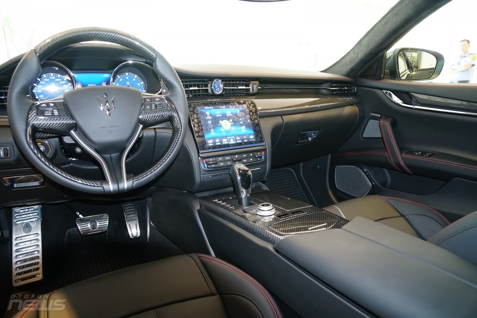 maserati quattroporte gransport gts nerissimo sieu hiem co mat tai viet nam