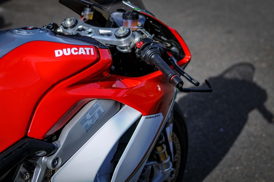 ducati panigale v4 nicky hayden sieu mo to duy nhat gia tien ty