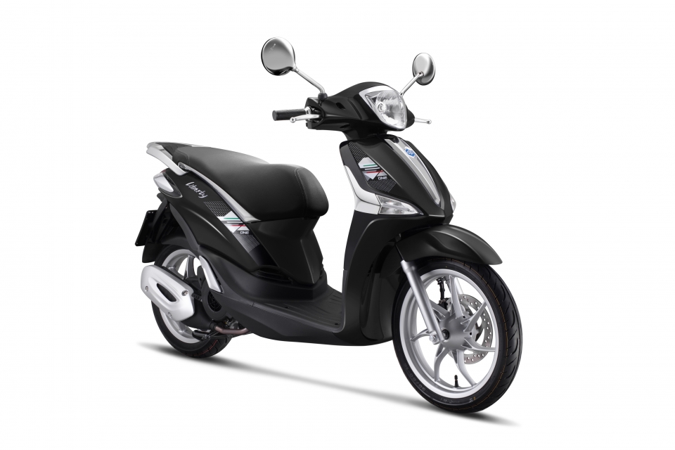 piaggio ra mat liberty one moi khong abs gia 49 trieu dong