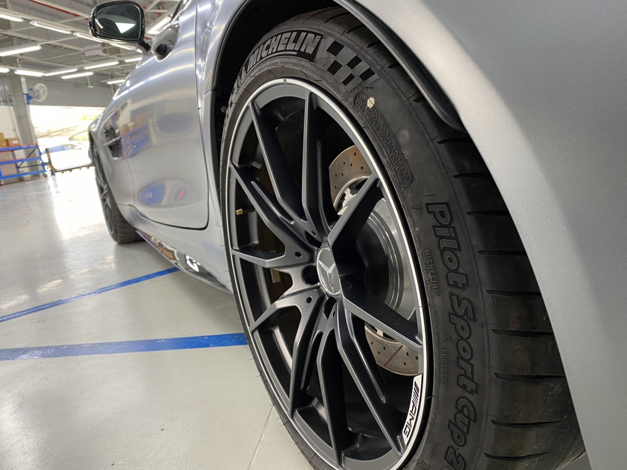 mercedes amg gt r manh thu co gia chi 116 ty dong