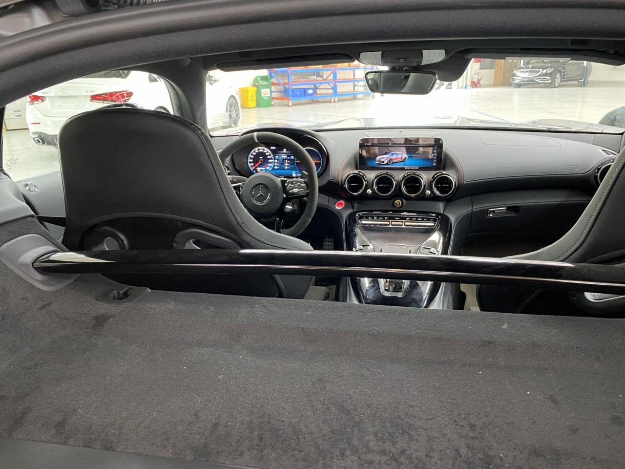 mercedes amg gt r manh thu co gia chi 116 ty dong