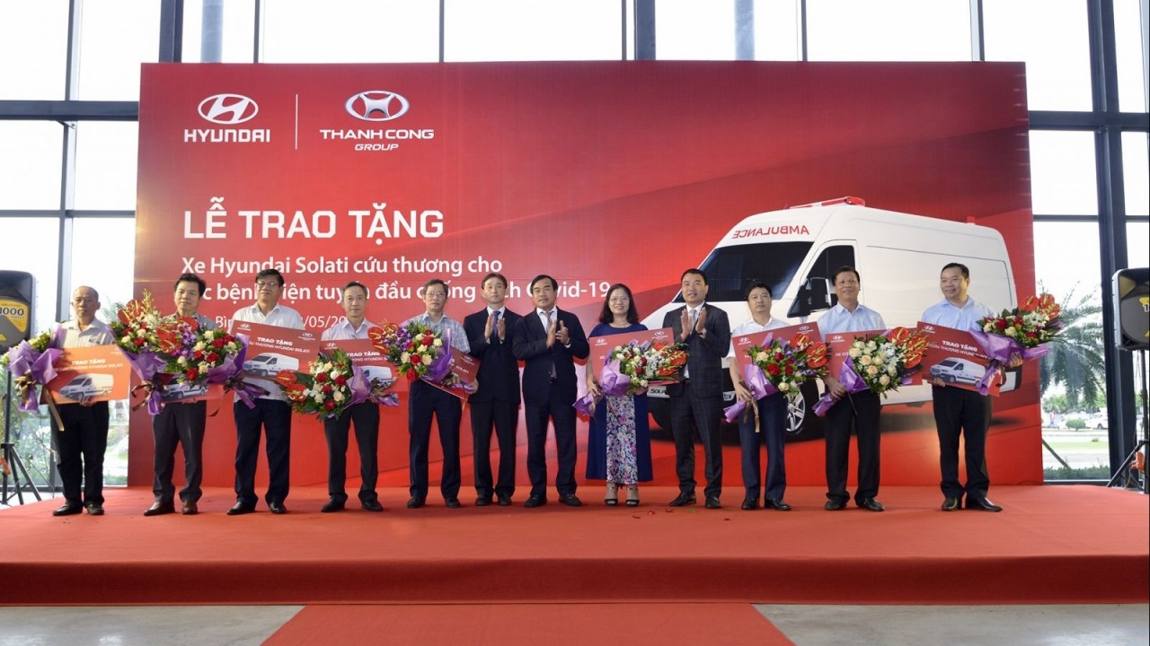 TC Motor tặng 10 xe Hyundai Solati cứu thương cho đơn vị chống dịch Covid-19