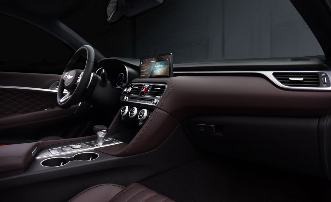 Genesis G70 2022 có giá 38.600 USD