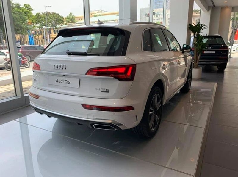 Audi Q5 2021 chính hãng có giá dự kiến khoảng 2,6 tỷ đồng