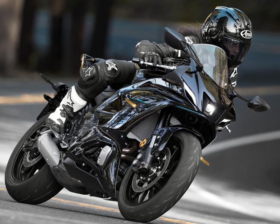 Yamaha ra mắt sportbike YZF-R7 hoàn toàn mới
