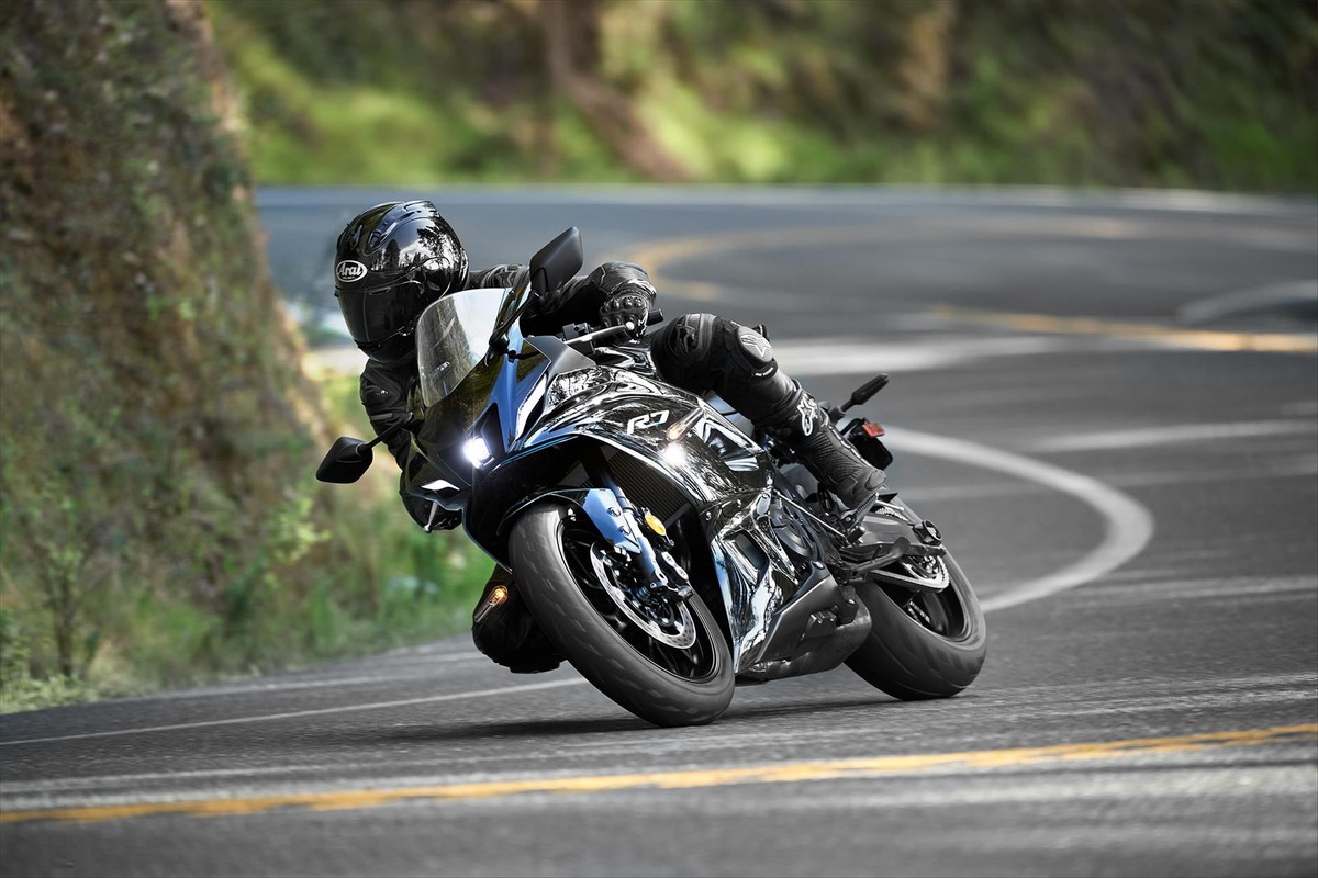 Yamaha ra mắt sportbike YZF-R7 hoàn toàn mới