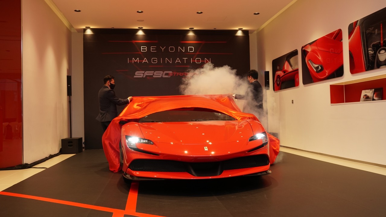 Bộ đôi siêu xe Ferrari Rome và SF90 Stradale có mặt tại Việt Nam với giá từ 21 tỷ đồng