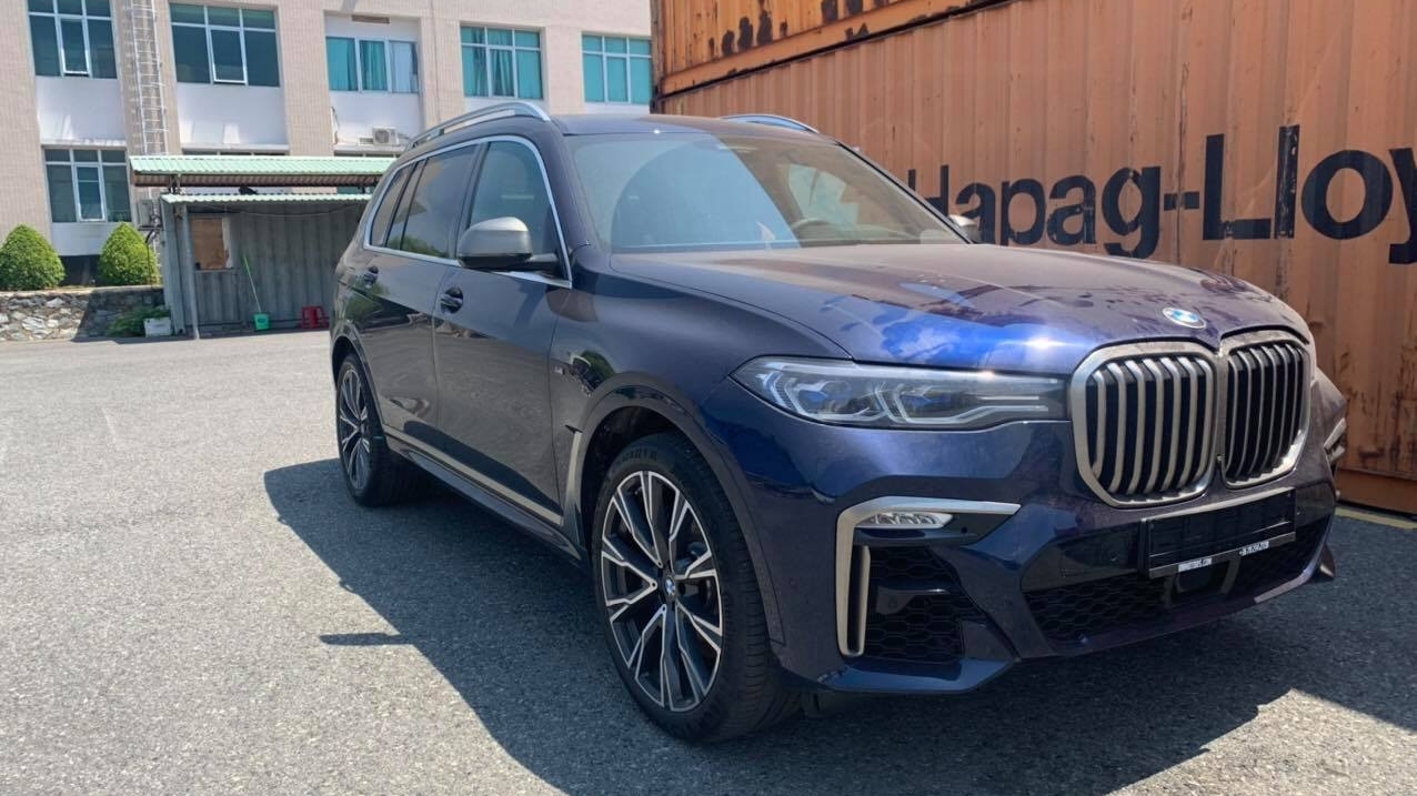 BMW X7 M50i có mặt tại Việt Nam với giá trên 10 tỷ đồng