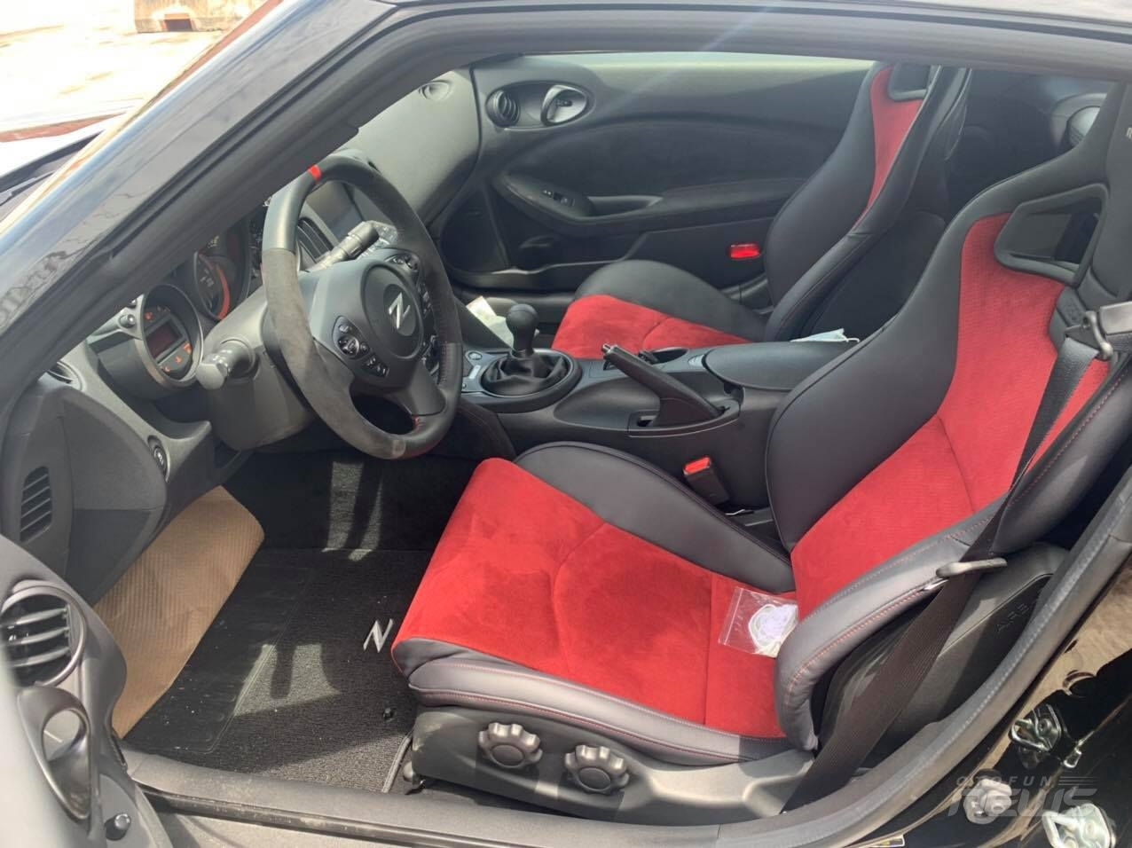 Nissan 370Z bản Nismo, mạnh 350 mã lực có mặt tại Việt Nam