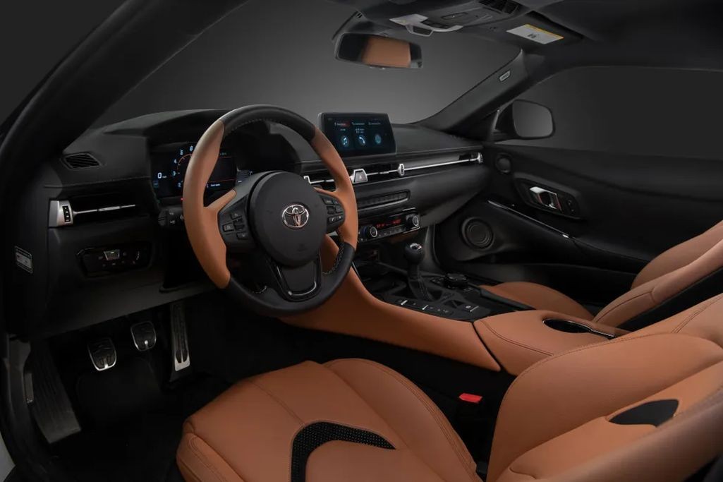 Toyota GR Supra 2023 có thêm phiên bản số sàn