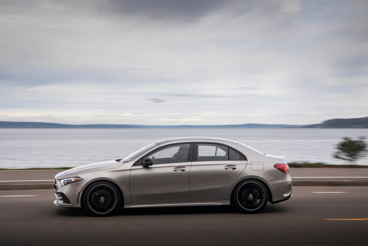 Mercedes-Benz loại bỏ một số dòng xe