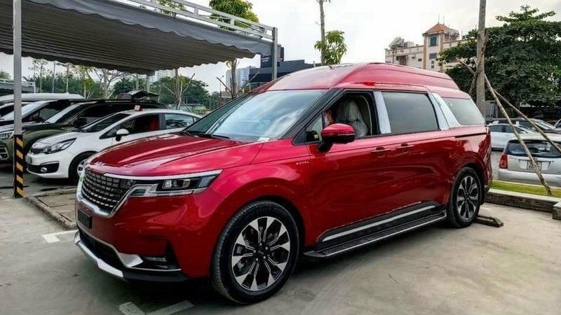 Đại lý bắt đầu nhận đặt cọc Kia Carnival Royal