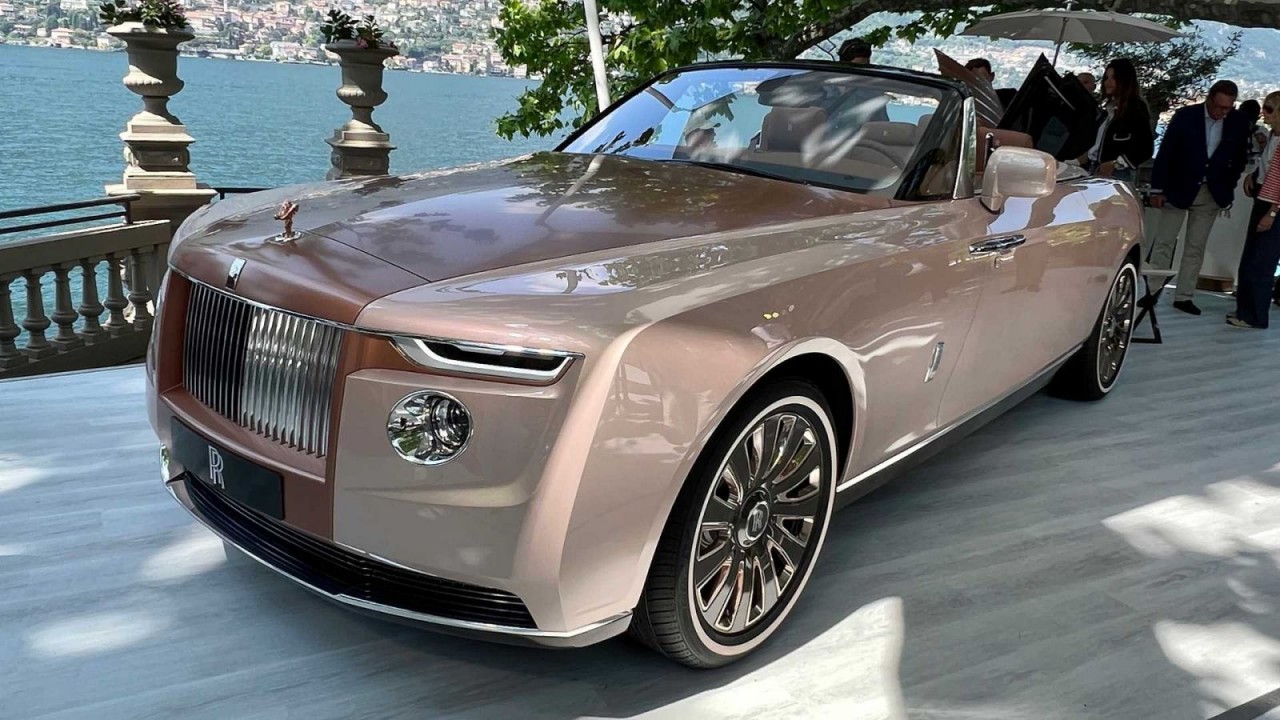 Cận cảnh xe siêu sang Rolls-Royce Boat Tail thứ 2 với giá 28 triệu USD