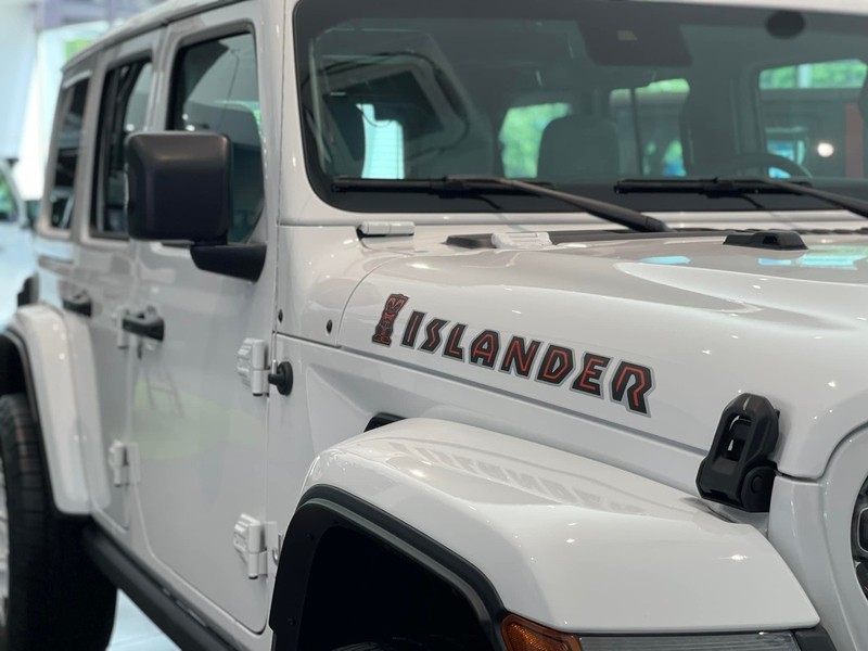Jeep Wrangler Islander chính hãng có giá hơn 3,3 tỷ đồng