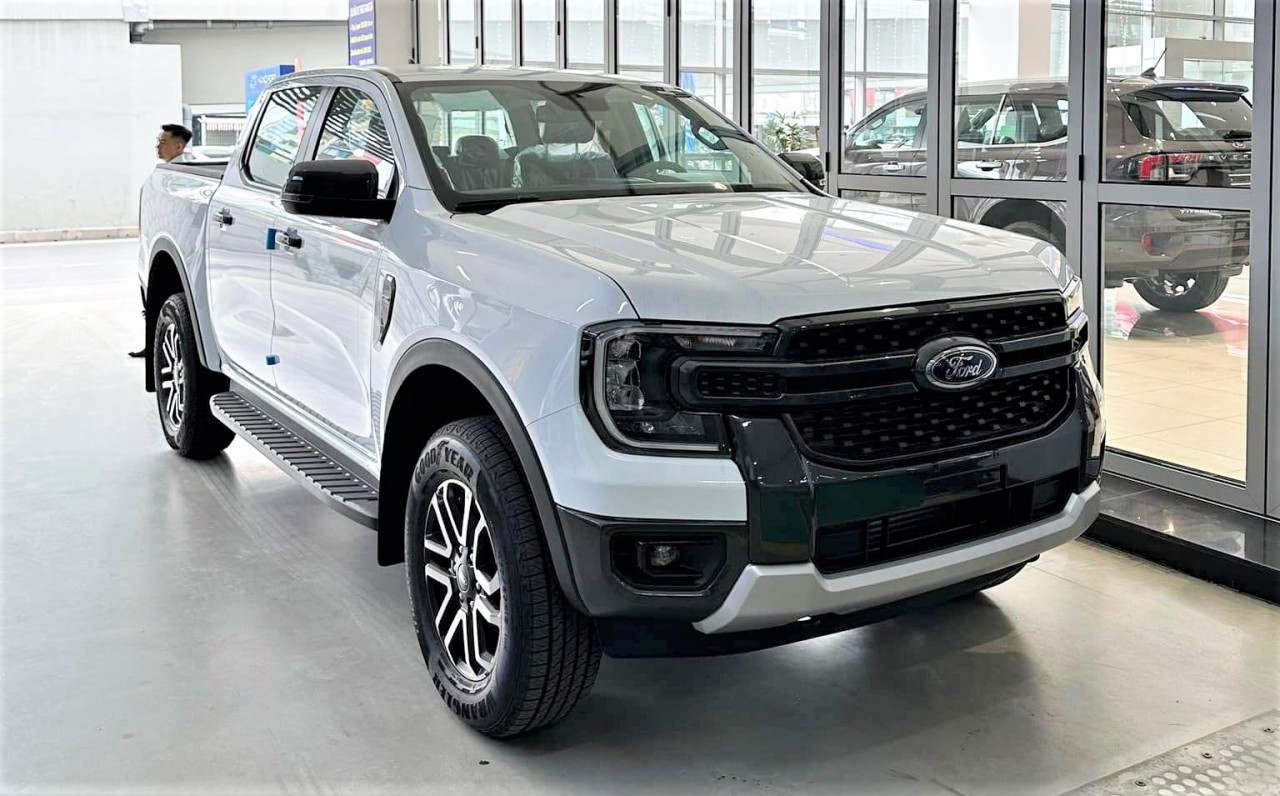 Ford Ranger Sport về đại lý, giá từ 864 triệu đồng