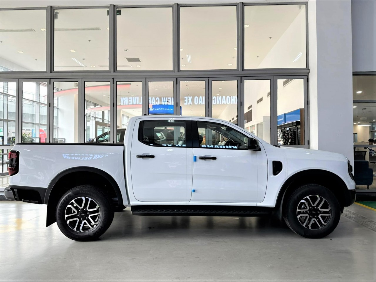 Ford Ranger Sport về đại lý, giá từ 864 triệu đồng