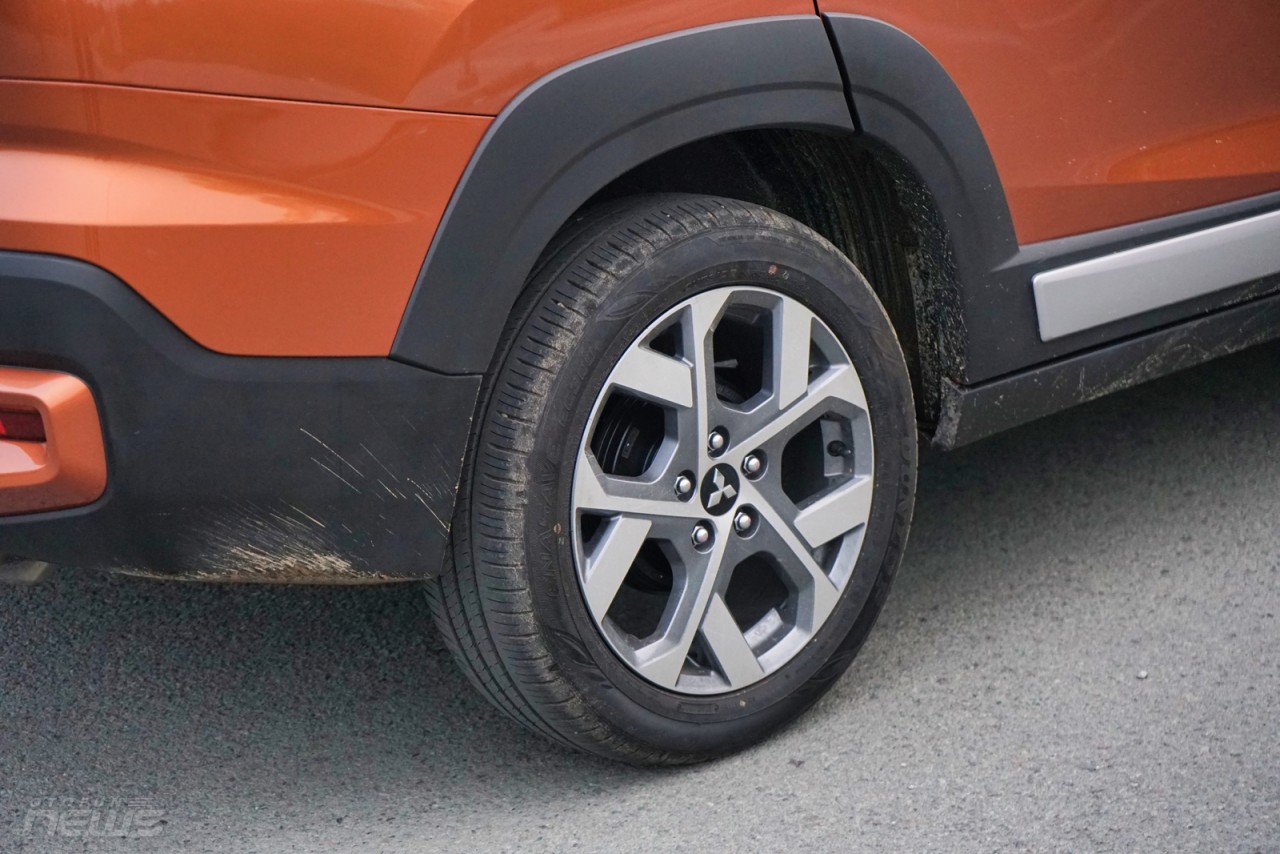 Đánh giá Mitsubishi Xpander Cross 2023: 'Ăn tiền' với tính năng kiểm soát khi vào cua