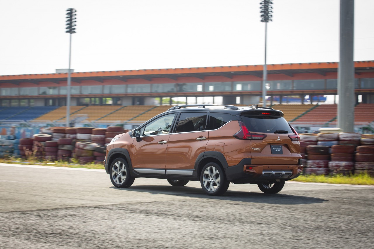 Đánh giá Mitsubishi Xpander Cross 2023