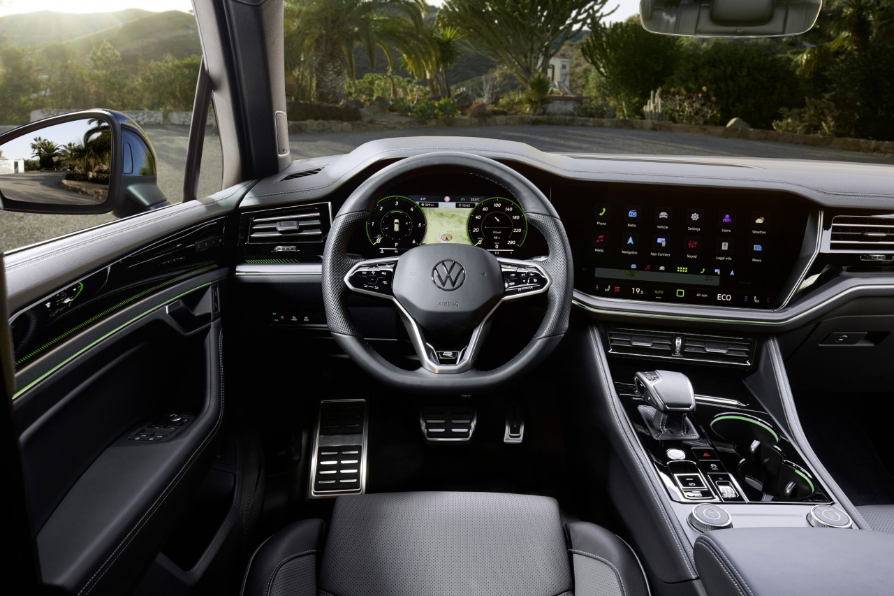Cận cảnh Volkswagen Touareg 2024 vừa được ra mắt