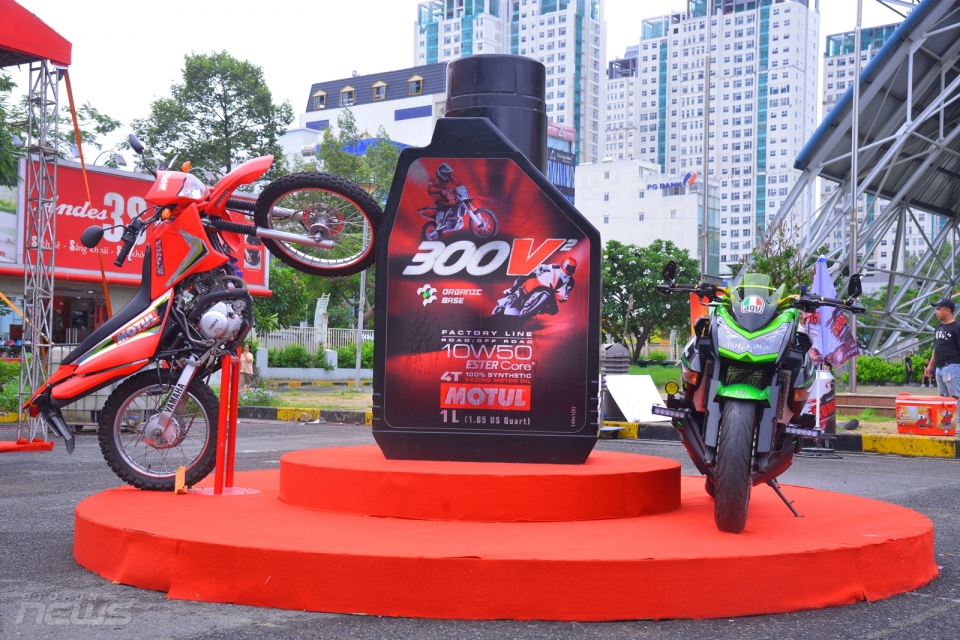 soi dong ngay hoi motul stunt fest 2018