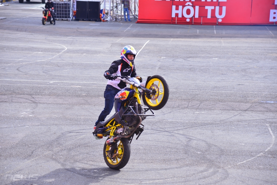 soi dong ngay hoi motul stunt fest 2018