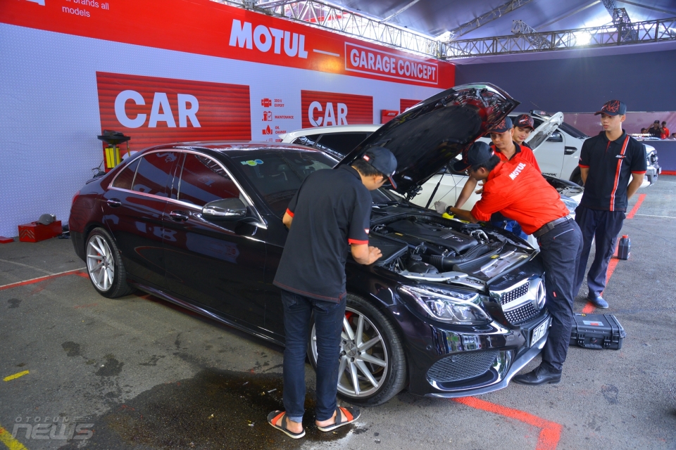 soi dong ngay hoi motul stunt fest 2018