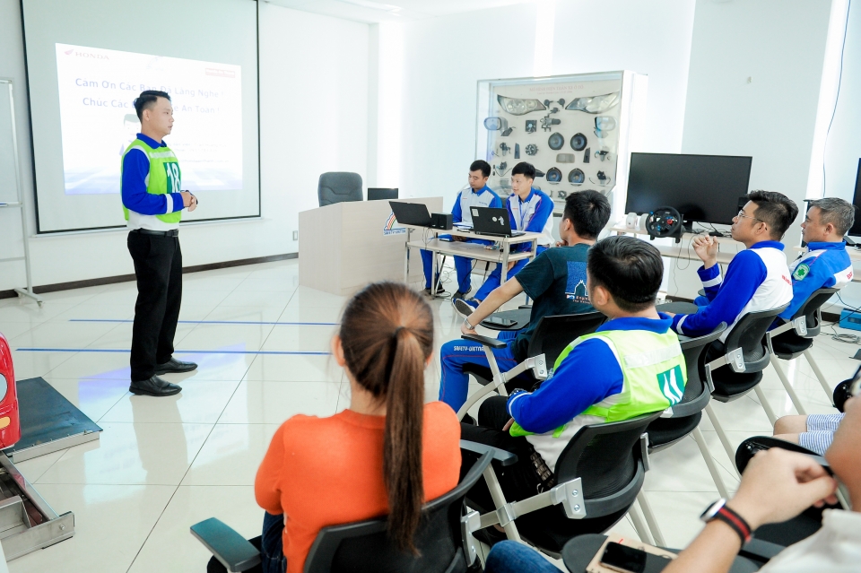 honda to chuc hoi thi huong dan vien lai xe an toan xuat sac nam 2019