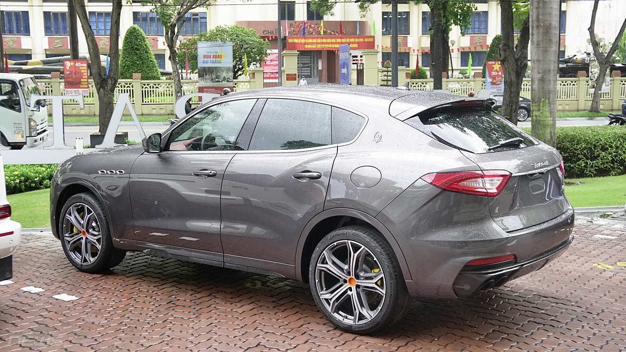 minh nhua lai than gio pagani huayra doi mua di mua suv moi