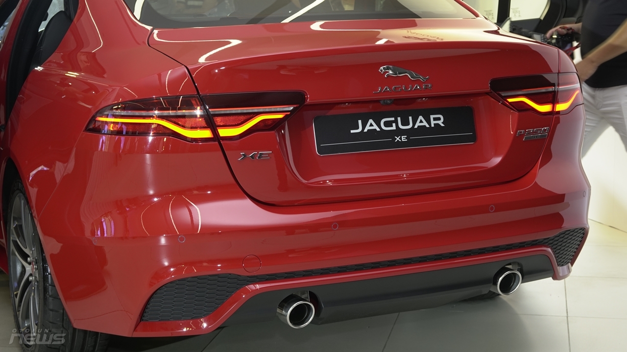can canh jaguar xe 2020 vua duoc ban o viet nam voi gia