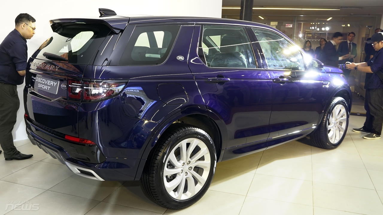 can canh land rover discovery sport 2020