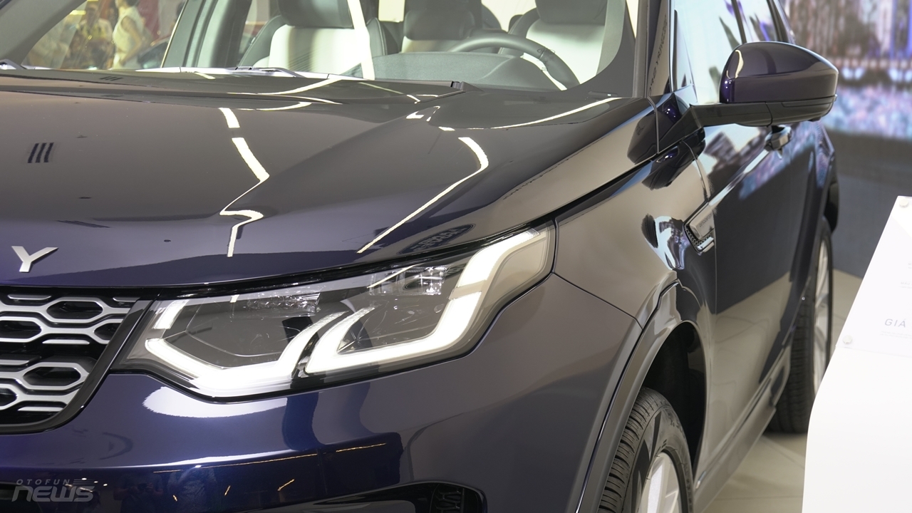 can canh land rover discovery sport 2020