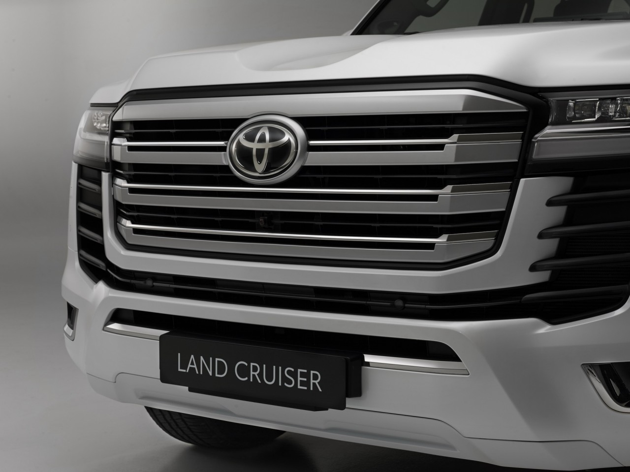 Toyota Land Cruiser 2022 chính thức trình làng, sớm về Việt Nam