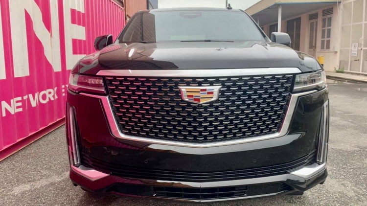 'Hàng khủng' Cadillac Escalade 2021 thế hệ mới đầu tiên về Việt Nam