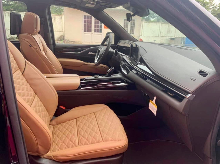 'Hàng khủng' Cadillac Escalade 2021 thế hệ mới đầu tiên về Việt Nam