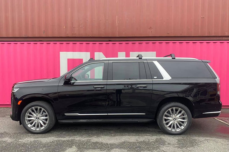'Hàng khủng' Cadillac Escalade 2021 thế hệ mới đầu tiên về Việt Nam