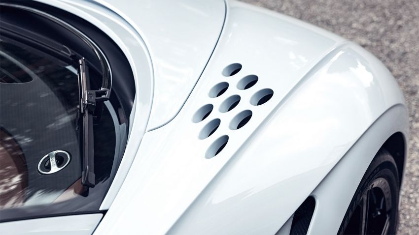 Bugatti Chiron Super Sport ra mắt, đạt tốc độ 'cất cánh' 440 km/h
