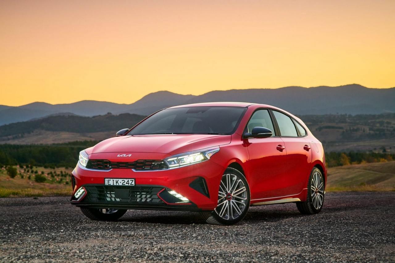 Kia Cerato 2022 ra mắt với 4 phiên bản, chờ ngày về Việt Nam