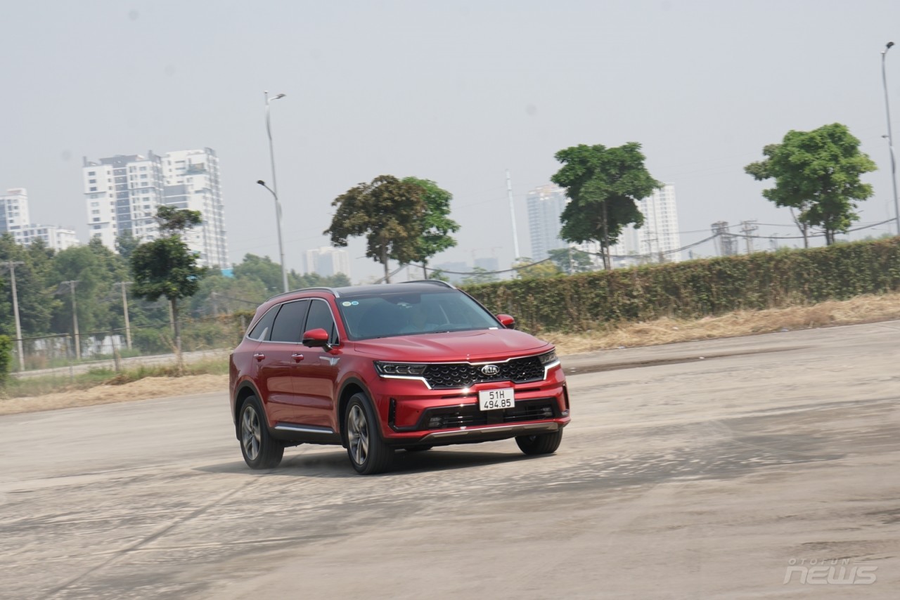 Đánh giá chi tiết Kia Sorento 2021