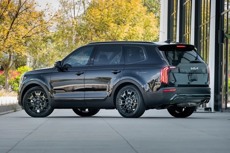 Kia Telluride 2022 bổ sung công nghệ, giá bán tăng