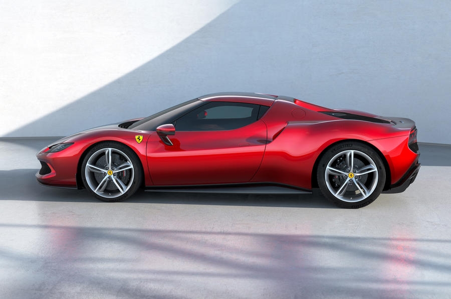 Ferrari 296 GTB chỉ sử dụng động cơ V6 hybrid nhưng có công suất lên đến 819 mã lực Ferrari 296 GTB chỉ sử dụng động cơ V6 hybrid nhưng có công suất lên đến 819 mã lực