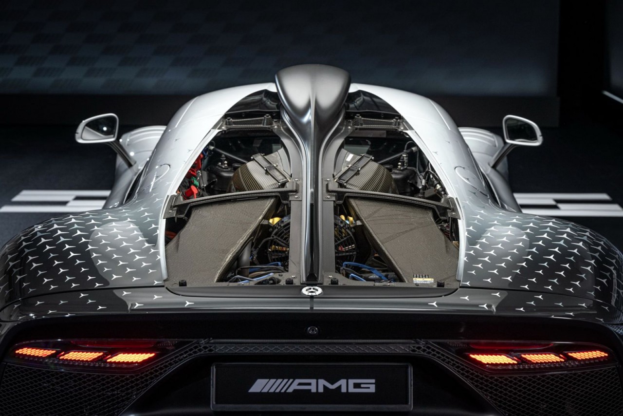 Mercedes-AMG ONE 2023 ra mắt, xe đua đường phố mạnh 1.049 mã lực
