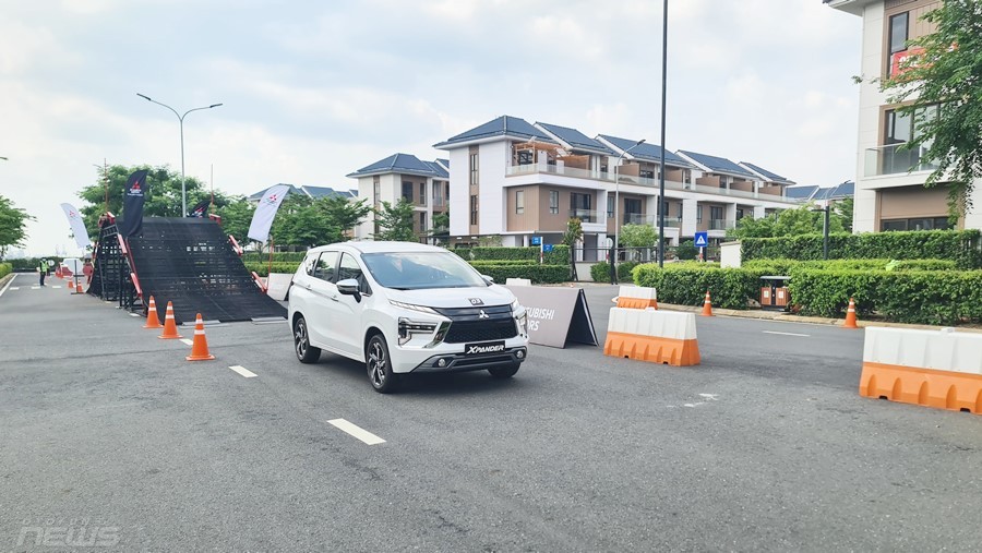 Cận cảnh Mitsubishi Xpander 2022 phiên bản cao cấp AT Premium