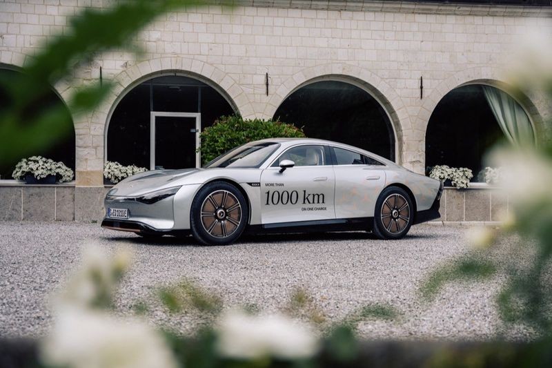 Mercedes-Benz Vision EQXX đi được 1.202 km trong một lần sạc