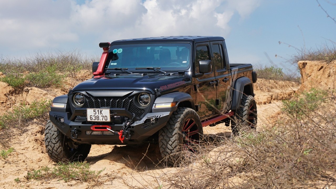 Triệu hồi Jeep Wrangler và Gladiator tại Việt Nam do lỗi đèn cảnh báo động cơ