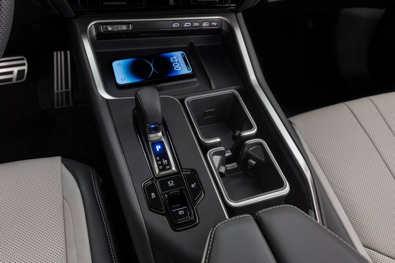 Chi tiết Lexus TX vừa được ra mắt