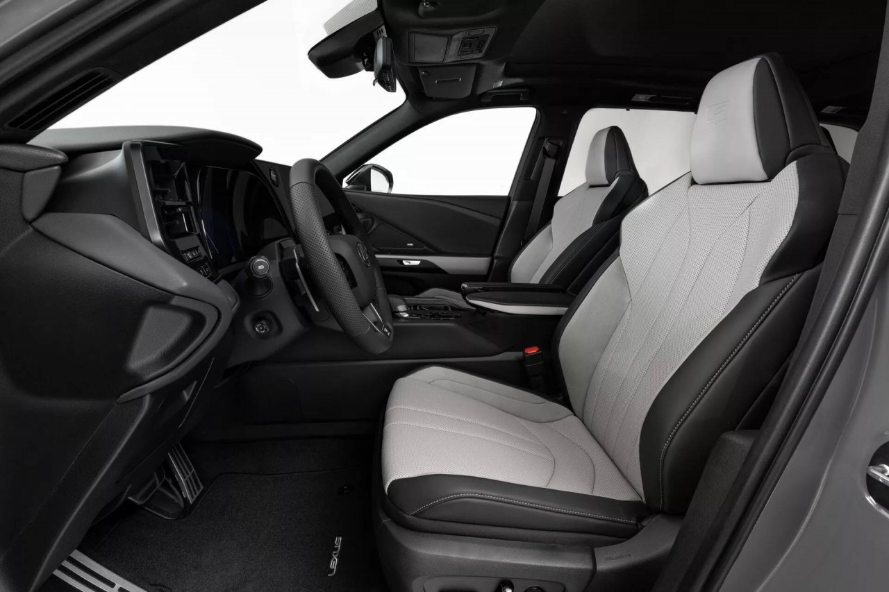 Chi tiết Lexus TX vừa được ra mắt