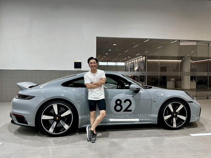 Doanh nhân Nguyễn Quốc Cường nhận Porsche 911 Sport Classic 2023
