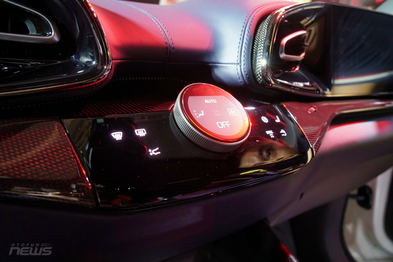 Cận cảnh Siêu SUV Ferrari Purosangue chính hãng tại Việt Nam